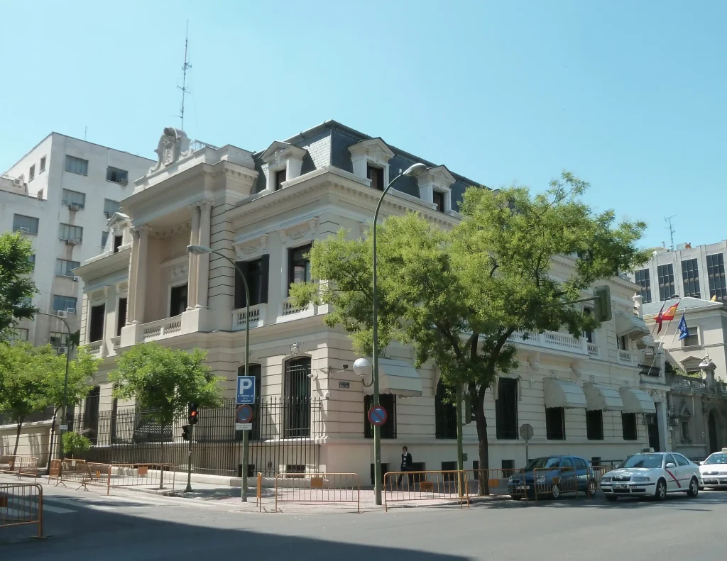 residencia por arraigo social