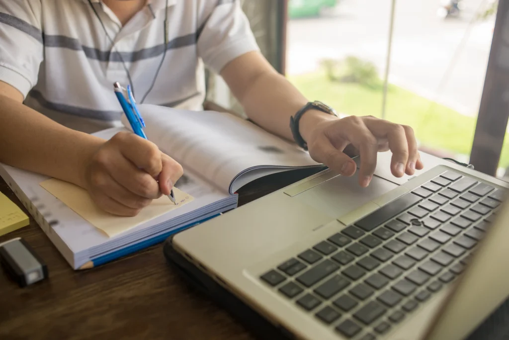 cursos para arraigo por formación